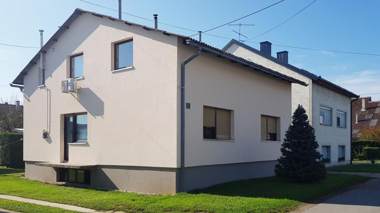 Križevci Apartman 13 מראה חיצוני תמונה
